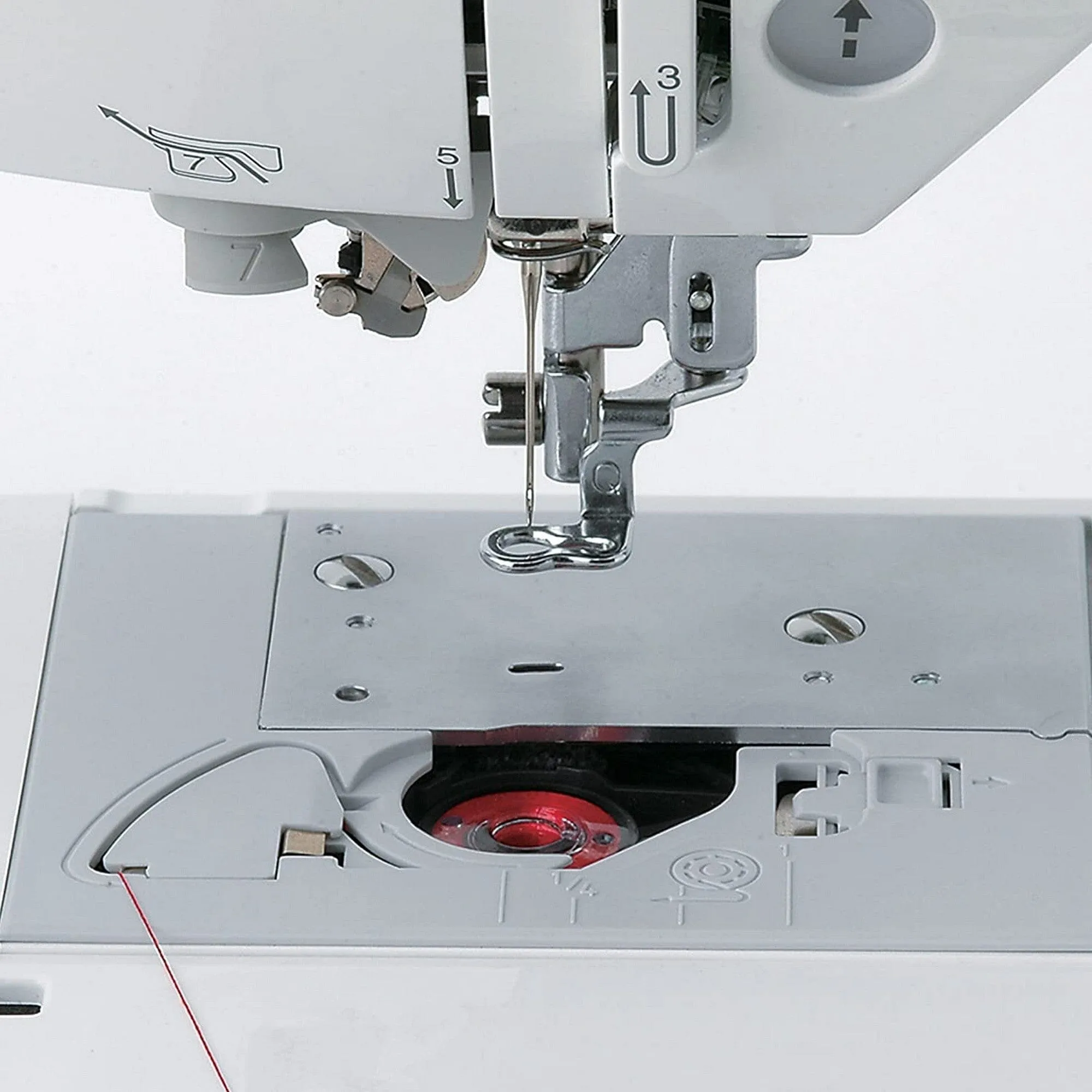 Brother PE900 5" x 7" Embroidery Machine w/ Embroidery Kit & Thread Bundle
