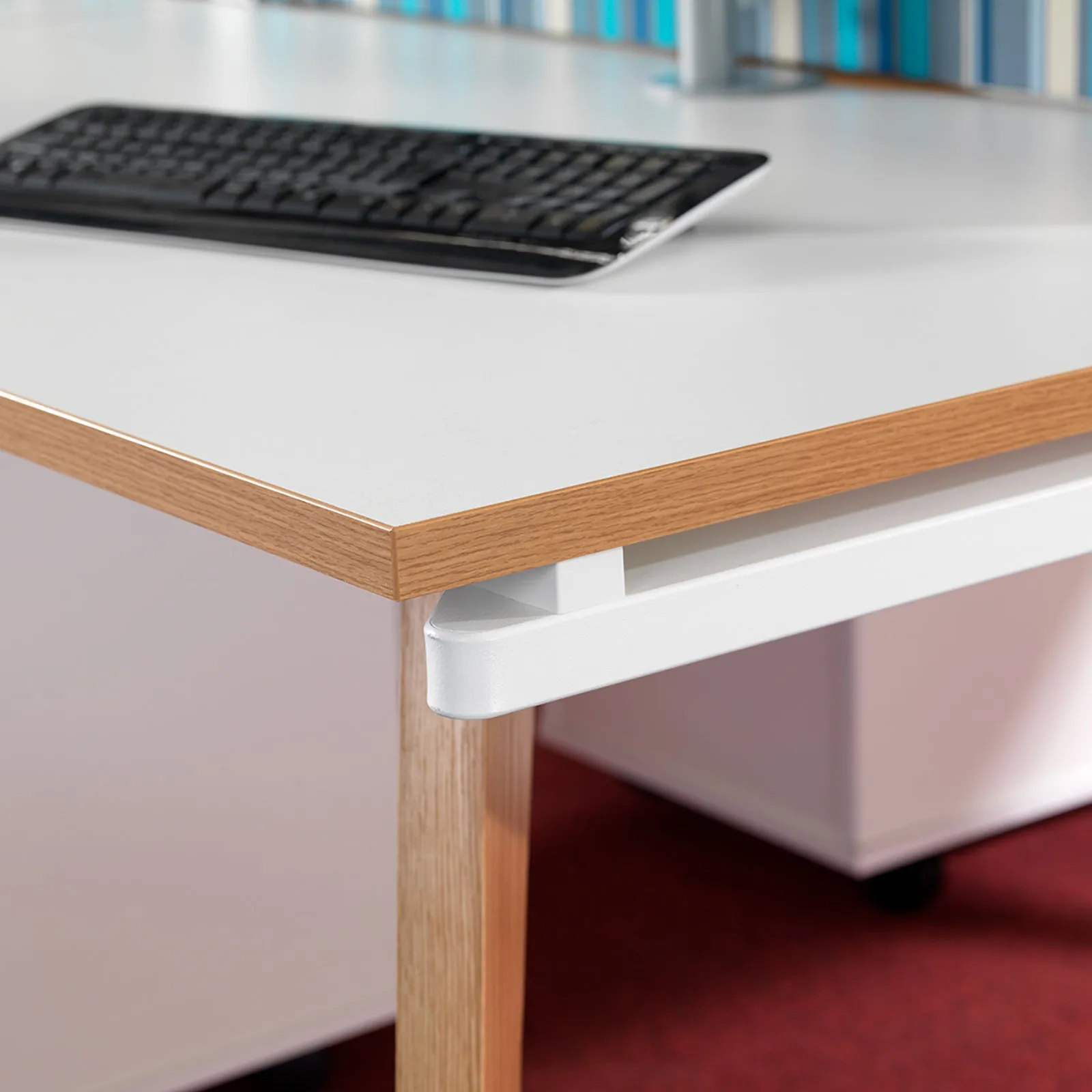 Fuze double back to back desks 1600mm deep
