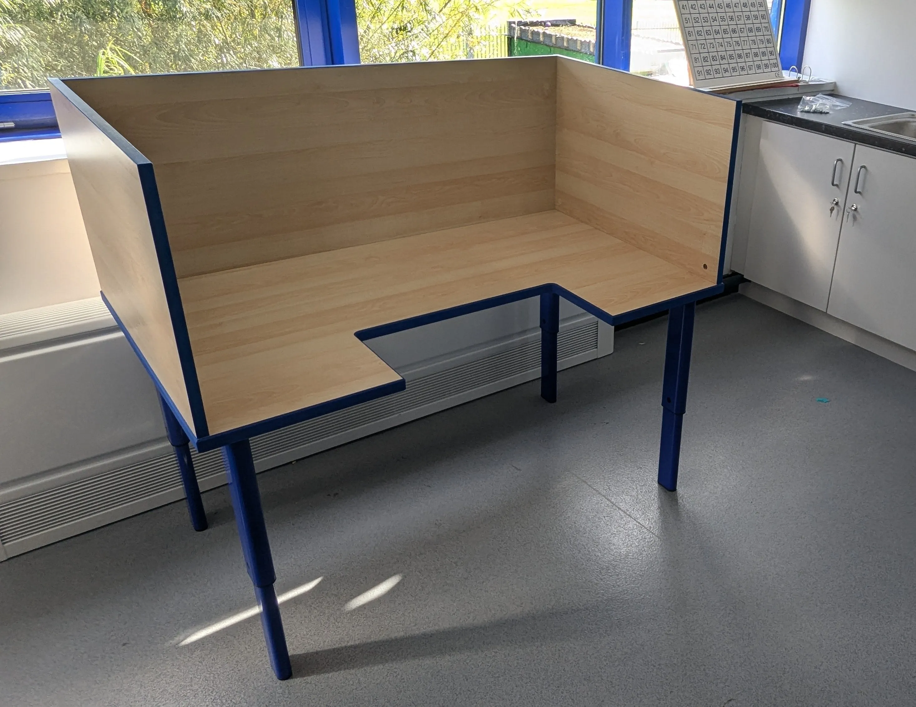 Height Adjustable MySpace Tasktable