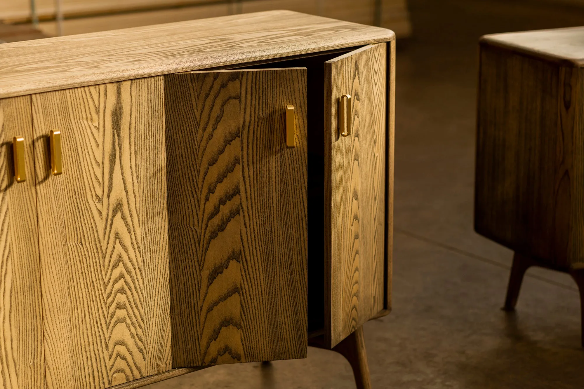 SOLO TALL 4-DOOR CABINET