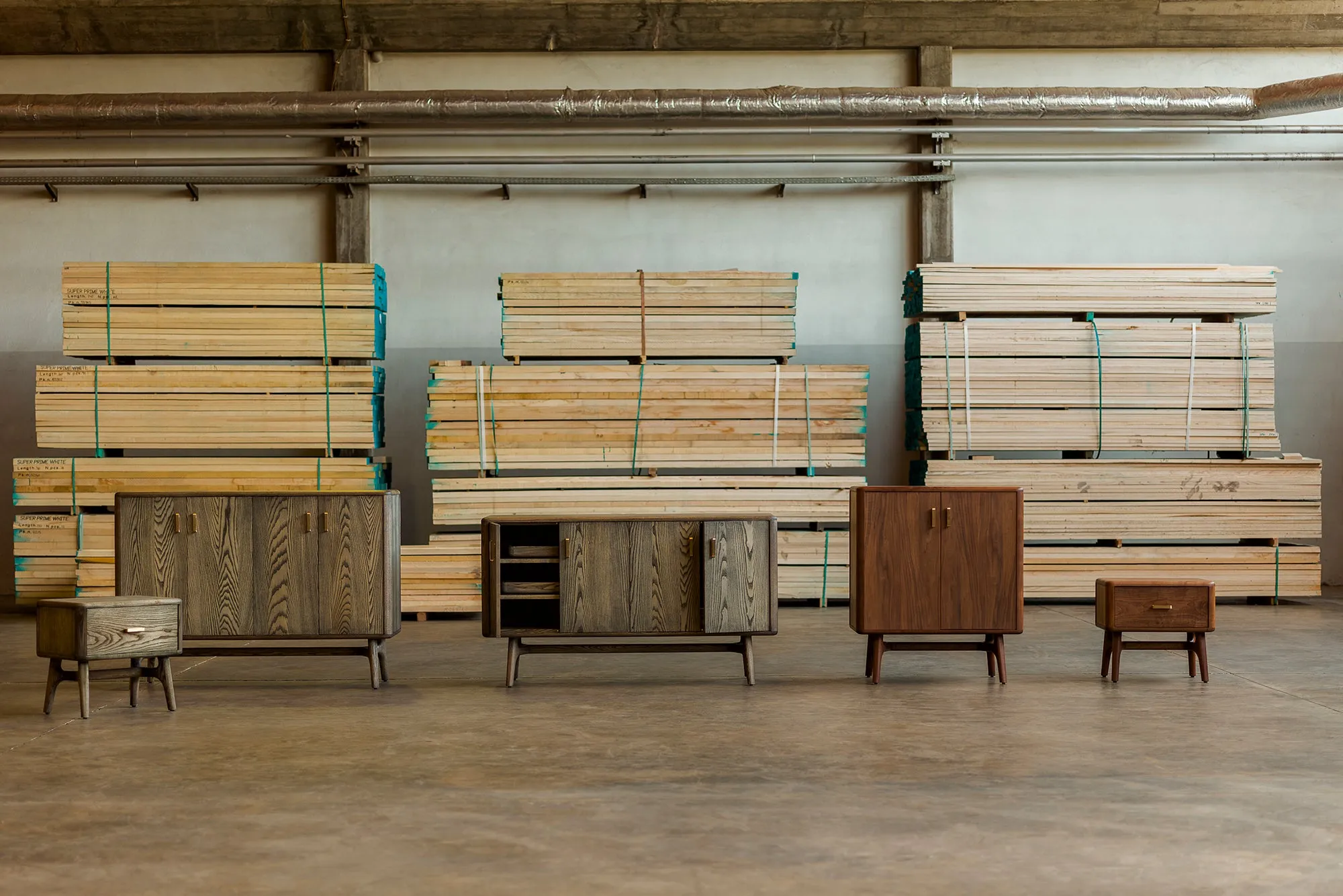 SOLO TALL 4-DOOR CABINET